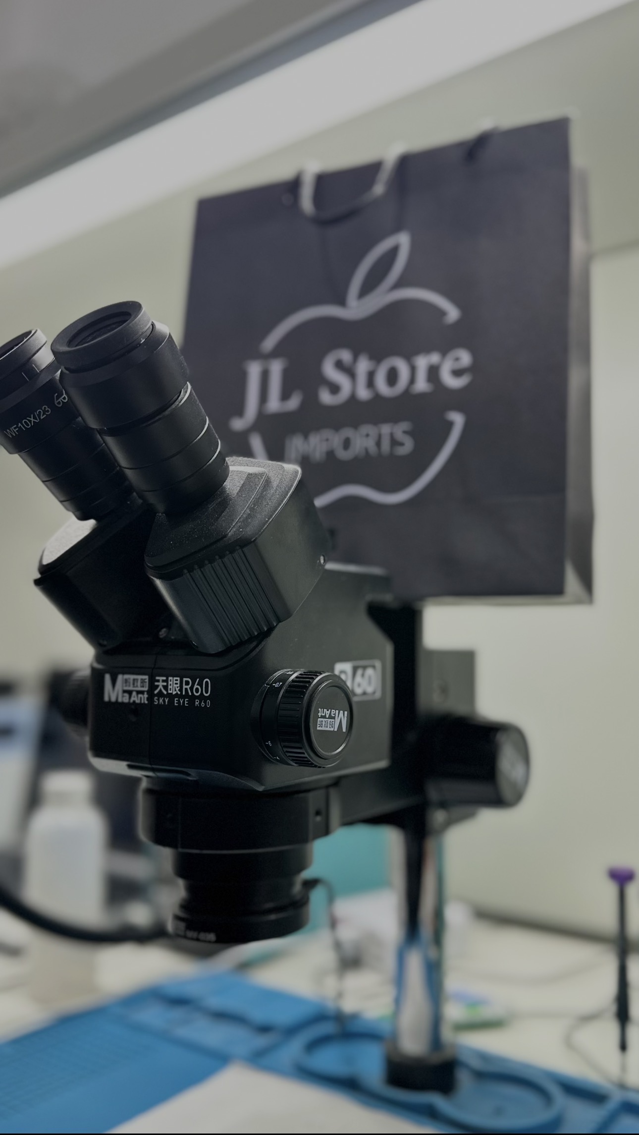 Microscópio utilizado na assistência técnica da JL Store Imports